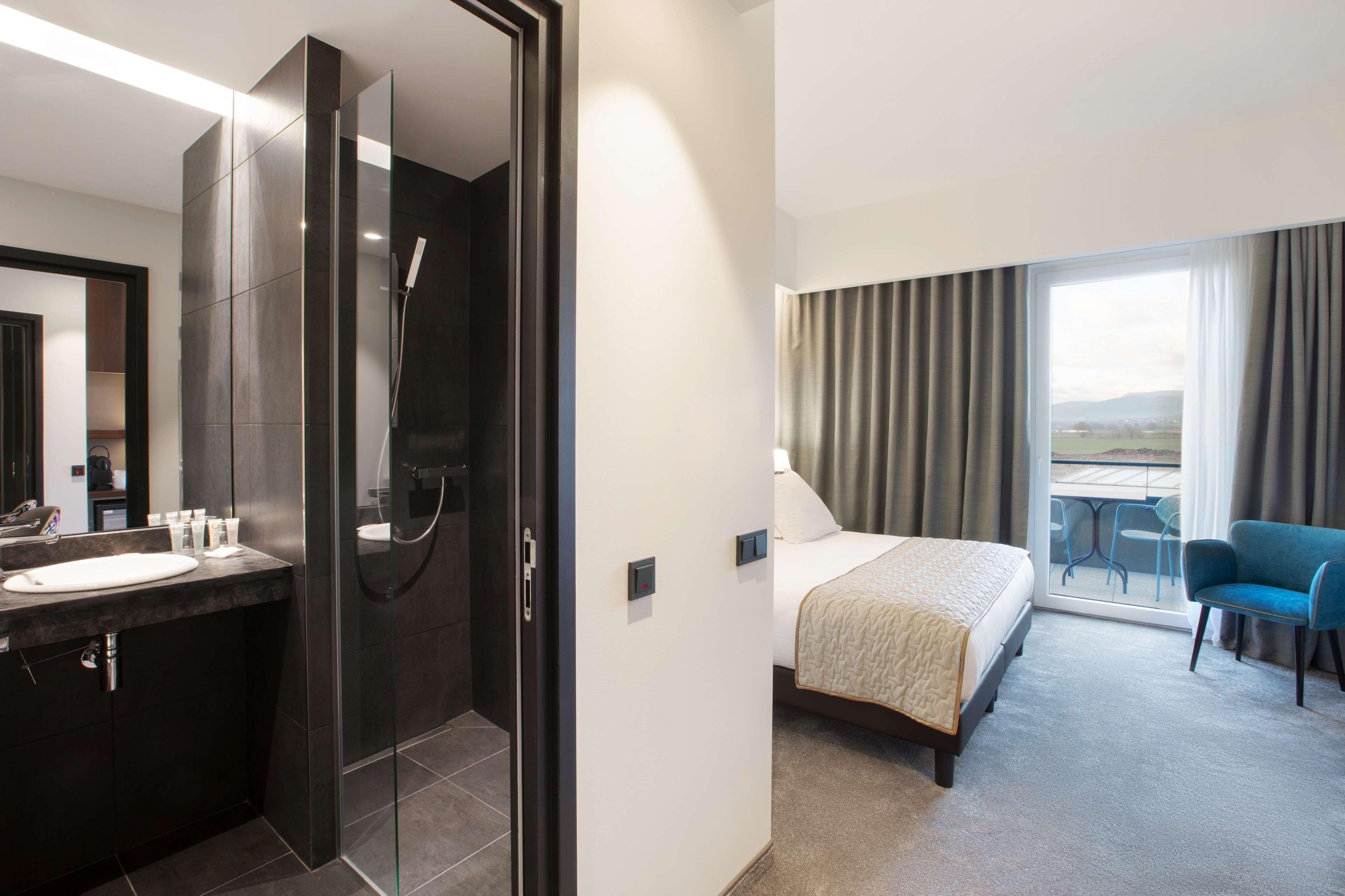 Best Western Brentwood Inn Buitenkant foto
