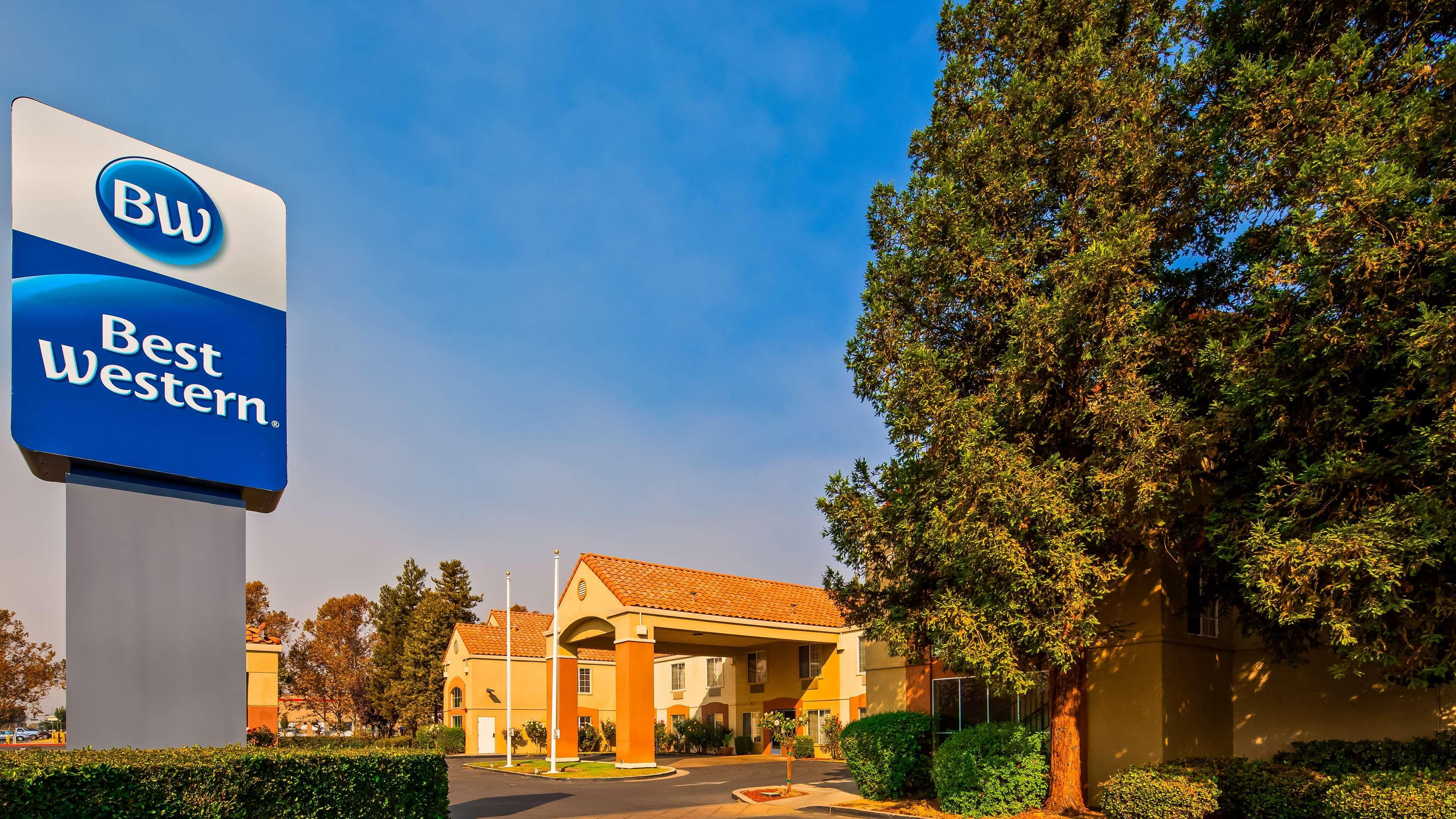 Best Western Brentwood Inn Buitenkant foto