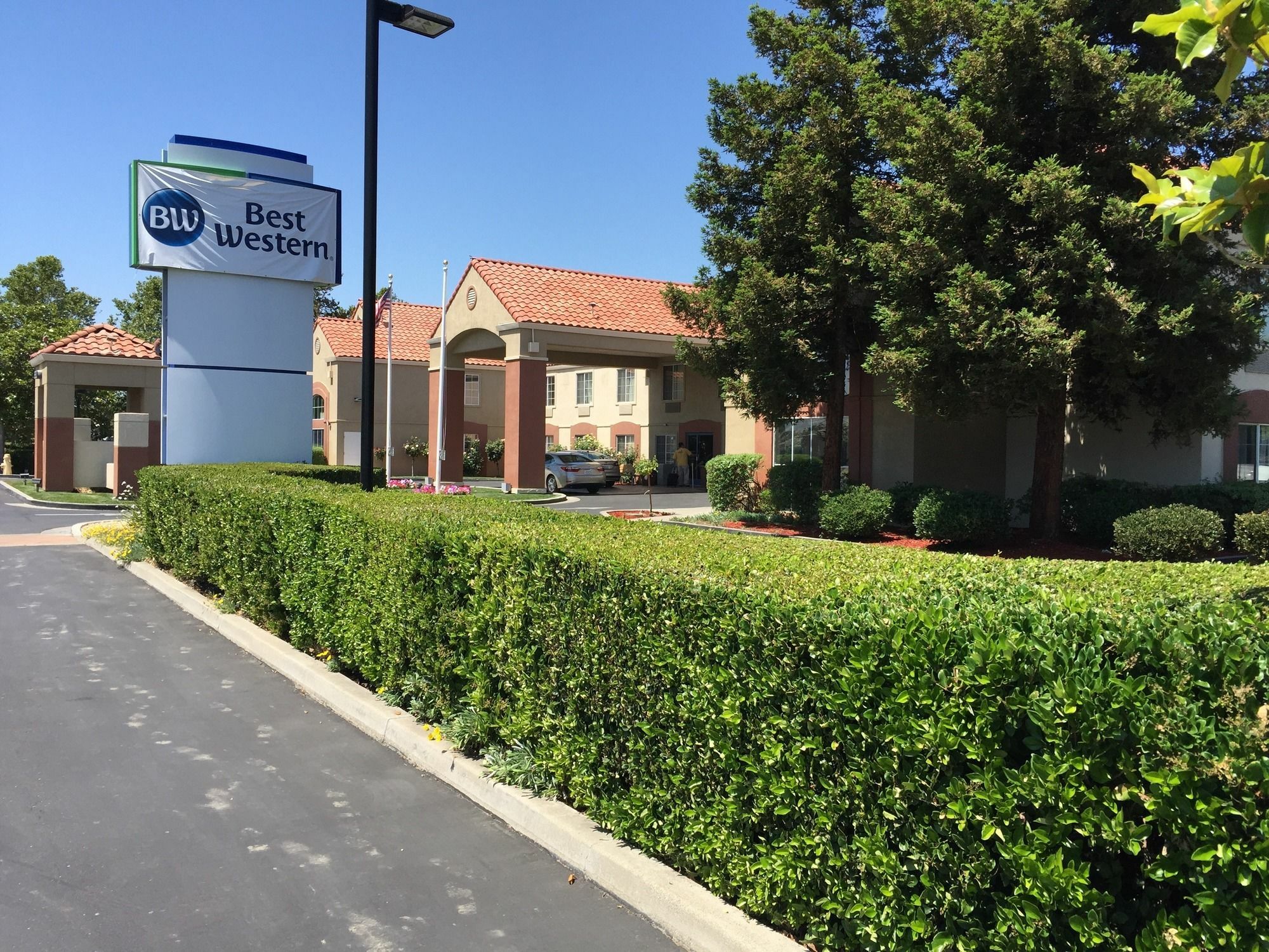 Best Western Brentwood Inn Buitenkant foto